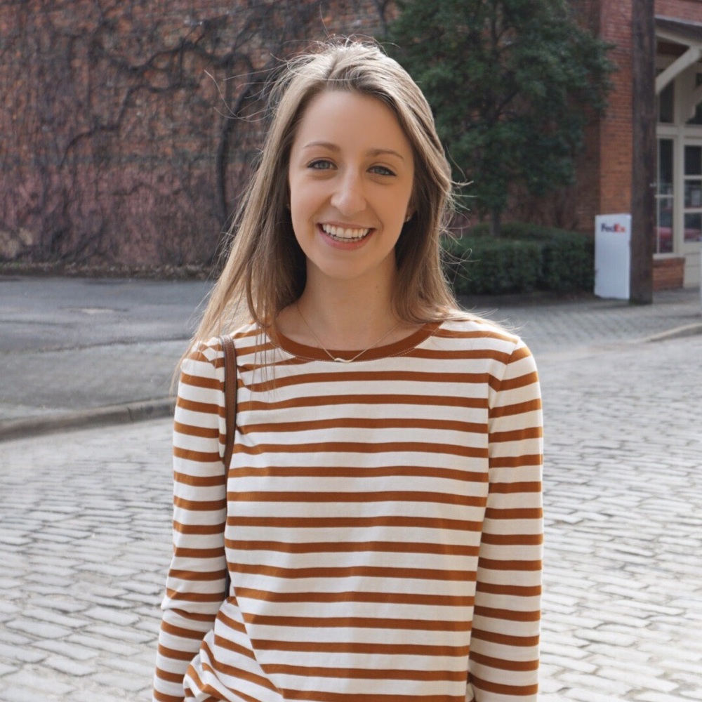 Meet your Posher, Emily